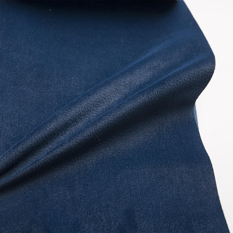 What distinguishes Mosha velvet cloth from traditional velvet in phrases of composition